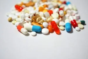 藥物多疾病多時，就診需要花費大量的時間以及心力，這時可以透過「整合門診」就診來處理